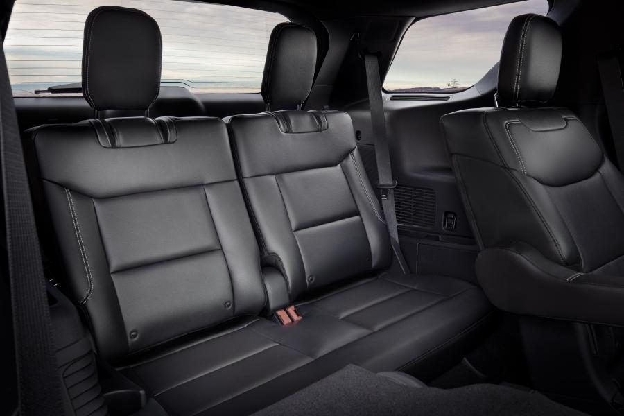 Интерьер Ford Explorer ST 2019 года  (фото 20 из 21)